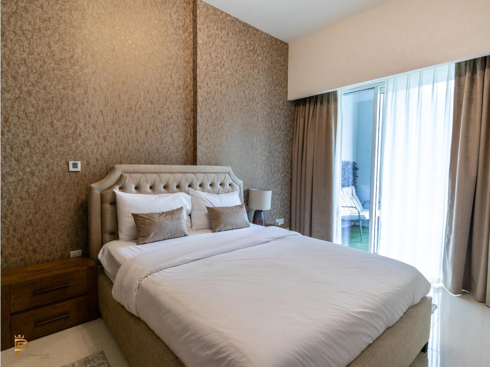 Business Bay Vera Residences, Paradise View Apartment